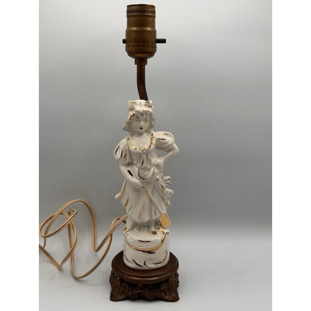 Vintage Colonial Woman Gold Trim Porcelain Table Lamp